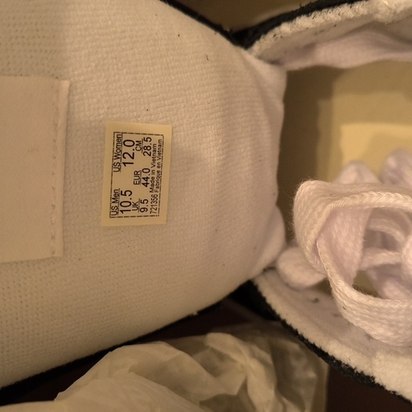 Vans Black and White Checkered Sneakers - Picture 5 of 6